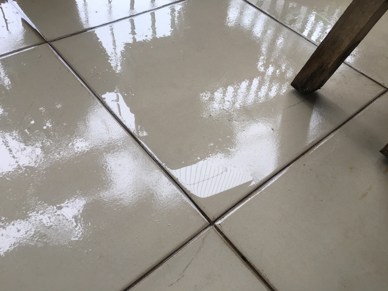 Mẹo chống nồm ẩm cho nhà cửa và quần áo mùa xuân miền Bắc